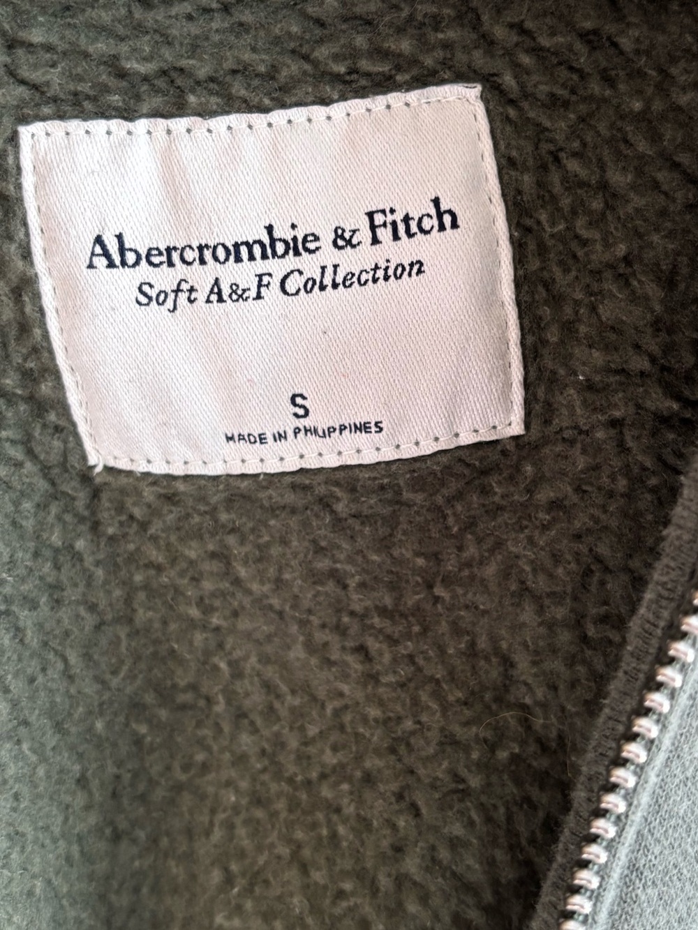 Abercrombie & Fitch Cropped Zip Hoodie in Olive Green - Picture 2 of 6